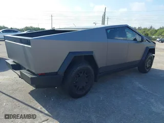 2024 Tesla Cybertruck with VIN 7G2CEHED2RA020185, listed as a IAAI auction lot 41673479 with 8,224 mi miles. Bid and sale history available at carsss.com. Image 4.