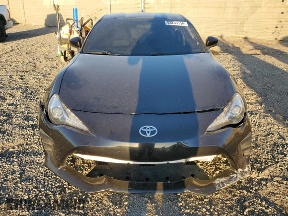 2017 Toyota 86 with VIN JF1ZNAA16H9700012, listed as a Copart auction lot 83239754 with 117,657 mi miles and Salvage Title. Bid and sale history available at carsss.com. Image 5.