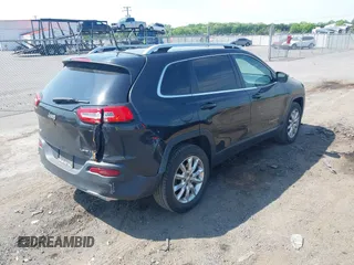 2016 Jeep Cherokee Limited z VIN 1C4PJMDS5GW228100, wystawiony jako IAAI lot #42156350 z przebiegiem 109 248 mil mil oraz . Historia ofert i sprzedaży dostępna na DreamBid. Obrazek 4.