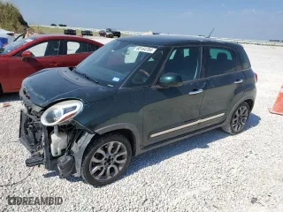 2015 FIAT 500L Urbana Trekking with VIN ZFBCFADH4FZ033219, listed as a Copart auction lot 68164704 with 70,046 mi miles and Salvage Title. Bid and sale history available at carsss.com. Image 1.