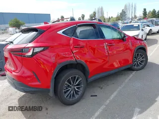 2024 Lexus NX 350h Premium z VIN 2T2GKCEZ7RC025509, wystawiony jako IAAI lot #41998061 z przebiegiem 29 737 mil mil oraz . Historia ofert i sprzedaży dostępna na DreamBid. Obrazek 4.