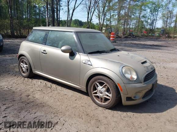 2010 MINI Hardtop S with VIN WMWMF7C58ATX45365, listed as a IAAI auction lot 42035404 with 26,393 mi miles and . Bid and sale history available at DreamBid. Image 1.