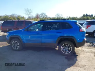 2022 Jeep Cherokee Trailhawk z VIN 1C4PJMBX5ND553336, wystawiony jako IAAI lot #41930991 z przebiegiem 40 832 mil mil oraz . Historia ofert i sprzedaży dostępna na DreamBid. Obrazek 15.