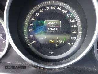 2014 Mercedes-Benz E-Class E 350 Luxury with VIN WDDHF8JB7EB069253, listed as a IAAI auction lot 41571265 with 174,699 mi miles. Bid and sale history available at carsss.com. Image 15.