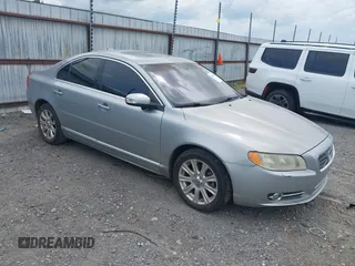 2011 Volvo S80 3.2L z VIN YV1952AS2B1139204, wystawiony jako IAAI lot #42147126 z przebiegiem 181 651 mil mil oraz . Historia ofert i sprzedaży dostępna na DreamBid. Obrazek 1.