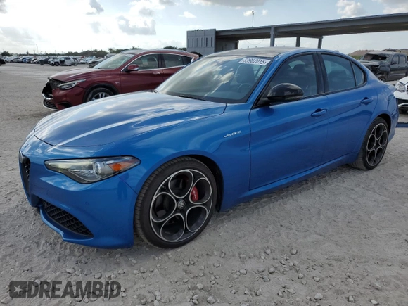 2023 Alfa Romeo Giulia Veloce z VIN ZARFAMBN1P7668694, wystawiony jako Copart lot #53982015 z przebiegiem 12 728 mil mil oraz Szkoda całkowita • Salvage title. Historia ofert i sprzedaży dostępna na DreamBid. Obrazek 1.
