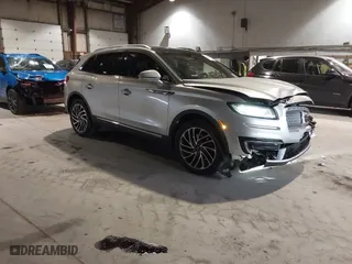 2019 Lincoln Nautilus Reserve with VIN 2LMPJ8LP4KBL25142, listed as a IAAI auction lot 41340444 with 105,757 mi miles. Bid and sale history available at carsss.com. Image 1.