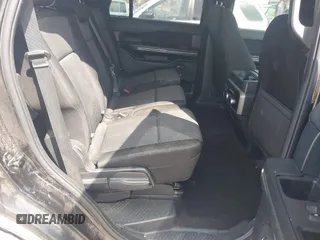 2019 Ford Expedition XLT with VIN 1FMJU1HT5KEA84864, listed as a IAAI auction lot 40174691 with 119,758 mi miles. Bid and sale history available at carsss.com. Image 8.