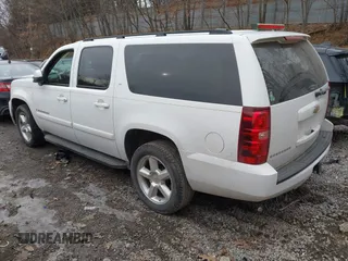 2008 Chevrolet Suburban LTZ with VIN 3GNFK16358G178819, listed as a IAAI auction lot 41511544 with 184,718 mi miles. Bid and sale history available at carsss.com. Image 3.