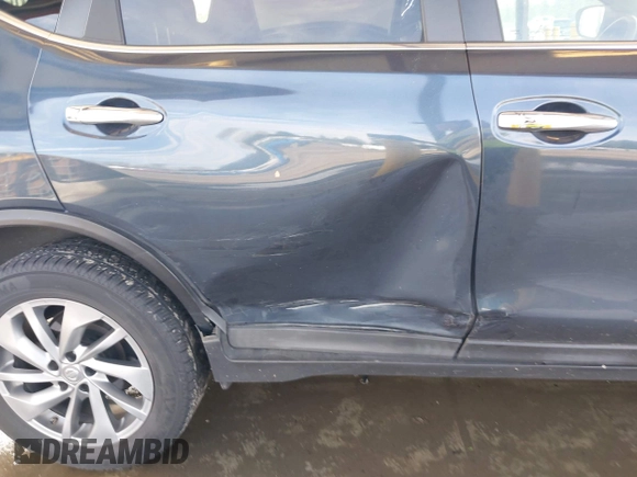 2015 Nissan Rogue SL with VIN 5N1AT2MV7FC916285, listed as a IAAI auction lot 41891874 with 102,105 mi miles. Bid and sale history available at carsss.com. Image 6.