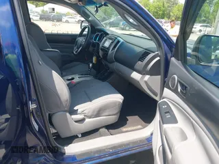 2015 Toyota Tacoma with VIN 3TMLU4EN1FM187705, listed as a IAAI auction lot 42119222 with 115,471 mi miles and . Bid and sale history available at DreamBid. Image 5.