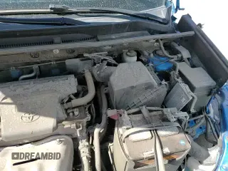 2017 Toyota RAV4 LE z VIN JTMZFREV1HJ140157, wystawiony jako Copart lot #69608665 z przebiegiem 106 286 mil mil oraz Szkoda całkowita • Salvage title. Historia ofert i sprzedaży dostępna na DreamBid. Obrazek 15.