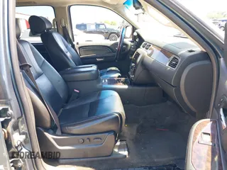 2007 GMC Yukon Denali с VIN 1GKFK63847J208819, выставлен на аукционе IAAI как лот 39872502 с пробегом 237 119 миль миль и . История ставок и продаж доступна на DreamBid. Изображение 5.
