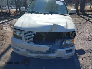 2006 Ford Expedition Limited with VIN 1FMFU19576LA66177, listed as a IAAI auction lot 41663217 with 166,118 mi miles. Bid and sale history available at carsss.com. Image 13.