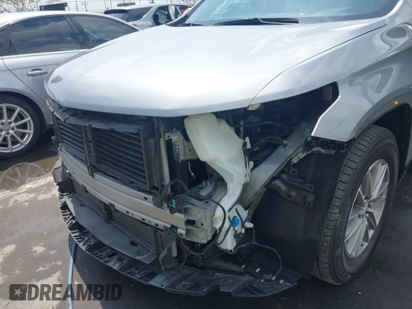 2023 Chevrolet Traverse LT Leather with VIN 1GNEVHKW2PJ243652, listed as a IAAI auction lot 42092429 with 31,945 mi miles. Bid and sale history available at carsss.com. Image 6.