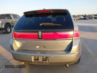 2007 Lincoln MKX with VIN 2LMDU68C27BJ33584, listed as a IAAI auction lot 41962338 with 86,340 mi miles and . Bid and sale history available at carsss.com. Image 17.