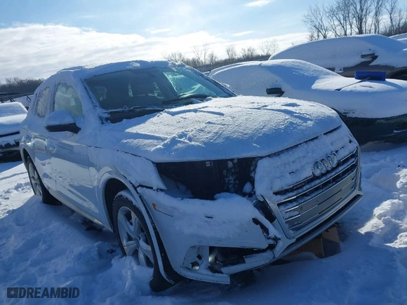 2018 Audi Q5 Premium Plus with VIN WA1BNAFY7J2243513, listed as a IAAI auction lot 41589060 with 77,042 mi miles. Bid and sale history available at carsss.com. Image 1.