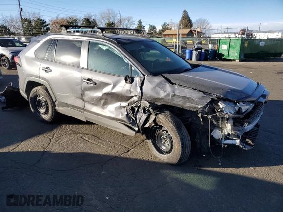 2021 Toyota RAV4 LE with VIN 2T3G1RFV9MC246602, listed as a Copart auction lot 86204174 with 42,485 mi miles and Salvage Title. Bid and sale history available at carsss.com. Image 4.