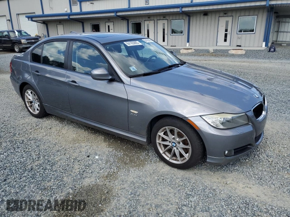 2010 BMW 3 Series 328i xDrive z VIN WBAPK5C56AA647752, wystawiony jako Copart lot #64165885 z przebiegiem 97 797 mil mil oraz Szkoda całkowita • Salvage title. Historia ofert i sprzedaży dostępna na DreamBid. Obrazek 4.