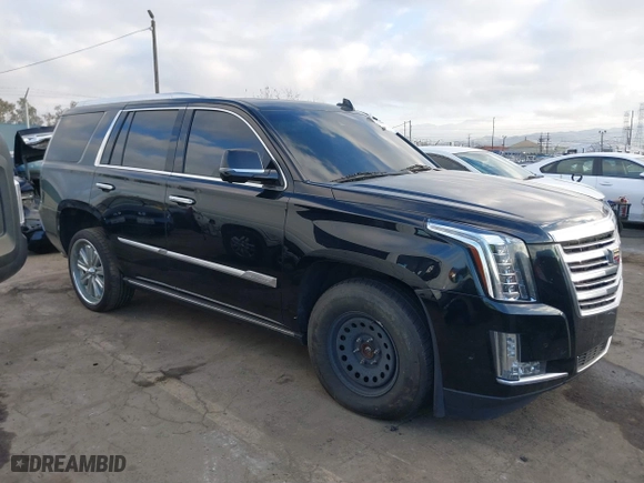 2018 Cadillac Escalade Platinum with VIN 1GYS4DKJ3JR200016, listed as a IAAI auction lot 41367220 with 105,043 mi miles. Bid and sale history available at carsss.com. Image 1.