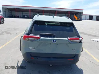 2020 Toyota RAV4 Hybrid XLE z VIN 4T3RWRFVXLU005428, wystawiony jako IAAI lot #42223346 z przebiegiem 123 168 mil mil oraz . Historia ofert i sprzedaży dostępna na DreamBid. Obrazek 6.
