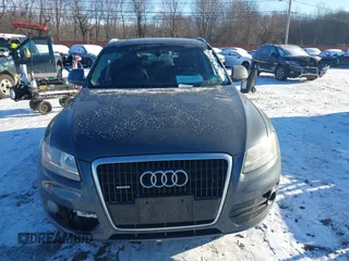 2010 Audi Q5 Premium with VIN WA1CKAFP6AA101860, listed as a IAAI auction lot 41270082 with 283,741 mi miles. Bid and sale history available at carsss.com. Image 12.