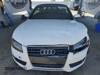 2011 Audi A5 Premium Plus z VIN WAUJFAFH0BN009645, wystawiony jako Copart lot #54074215 z przebiegiem 81 632 mil mil oraz Szkoda całkowita • Salvage title. Historia ofert i sprzedaży dostępna na DreamBid. Obrazek 5.