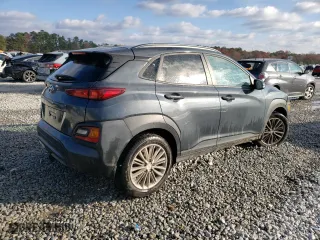 2021 Hyundai Kona SEL with VIN KM8K22AA7MU607366, listed as a Copart auction lot 82189284 with 100,544 mi miles and Salvage Title. Bid and sale history available at carsss.com. Image 3.
