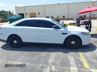 2015 Ford Police Interceptor с VIN 1FAHP2L82FG129083, выставлен на аукционе IAAI как лот 41973234 с пробегом 92 800 миль миль и . История ставок и продаж доступна на DreamBid. Изображение 13.