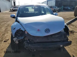 2007 Volkswagen New Beetle Coupe with VIN 3VWRG31C97M518173, listed as a Copart auction lot 70189864 with 148,908 mi miles and Salvage Title. Bid and sale history available at carsss.com. Image 5.