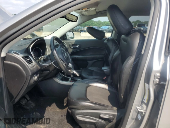 2019 Jeep Compass Latitude with VIN 3C4NJCBB5KT851039, listed as a Copart auction lot 58818155 with 118,961 mi miles and Clean title. Bid and sale history available at DreamBid. Image 7.