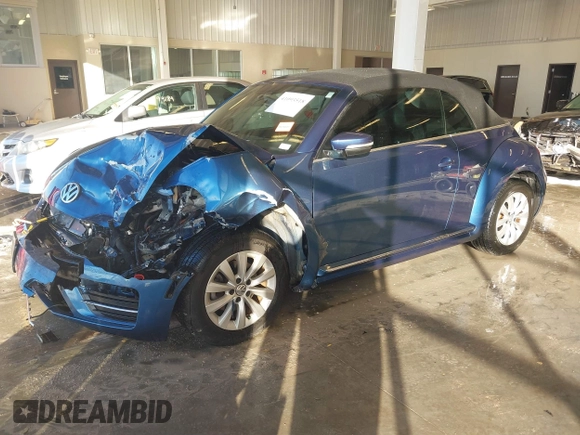 2018 Volkswagen Beetle S с VIN 3VW5DAAT2JM515005, выставлен на аукционе IAAI как лот 41093518 с пробегом Не указан миль и . История ставок и продаж доступна на DreamBid. Изображение 2.