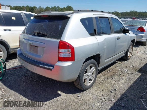 2007 Jeep Compass Sport with VIN 1J8FT47067D418752, listed as a IAAI auction lot 41785177 with 183,100 mi miles. Bid and sale history available at carsss.com. Image 4.