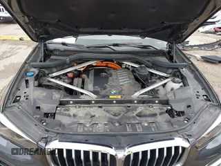 2021 BMW X5 xDrive45e with VIN 5UXTA6C02M9F88978, listed as a IAAI auction lot 42201563 with 23,339 mi miles and . Bid and sale history available at DreamBid. Image 10.