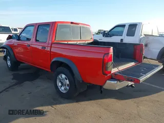 2000 Nissan Frontier XE z VIN 1N6ED27T8YC330952, wystawiony jako IAAI lot #41557069 z przebiegiem 108 089 mil mil oraz . Historia ofert i sprzedaży dostępna na DreamBid. Obrazek 3.