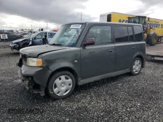 2005 Scion xB z VIN JTLKT334250173983, wystawiony jako Copart lot #52455685 z przebiegiem 98 953 mil mil oraz Szkody całkowita. Historia ofert i sprzedaży dostępna na DreamBid. Obrazek 1.