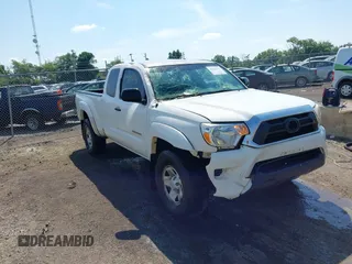 2012 Toyota Tacoma with VIN 5TFUX4EN9CX015441, listed as a IAAI auction lot 42633393 with 452,386 mi miles and . Bid and sale history available at DreamBid. Image 1.