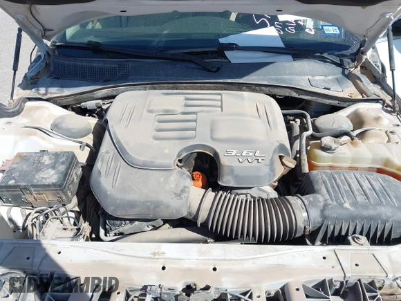 2014 Chrysler 300 with VIN 2C3CCAEG4EH312930, listed as a IAAI auction lot 41907509 with 128,940 mi miles. Bid and sale history available at carsss.com. Image 10.