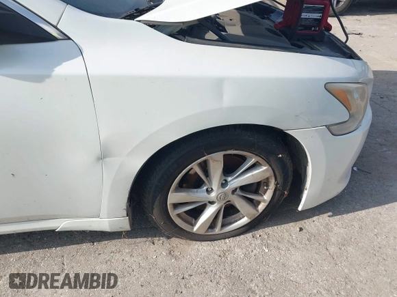 2014 Nissan Maxima SV with VIN 1N4AA5AP6EC446580, listed as a IAAI auction lot 42762381 with 184,665 mi miles and . Bid and sale history available at DreamBid. Image 6.