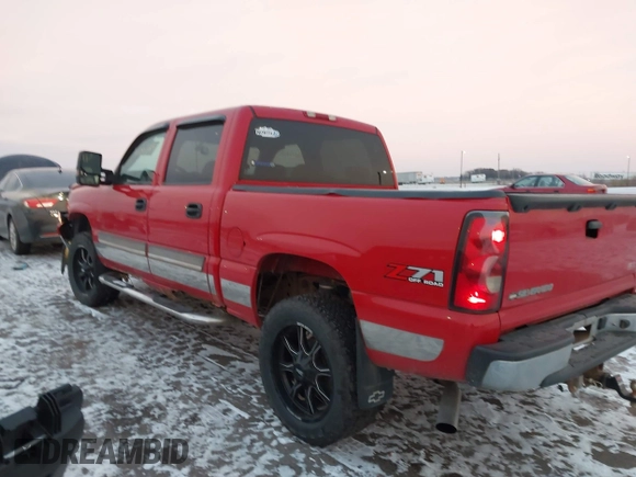 2006 Chevrolet Silverado 1500 LT1 with VIN 2GCEK13TX61118887, listed as a IAAI auction lot 41003882 with 171,532 mi miles. Bid and sale history available at carsss.com. Image 3.