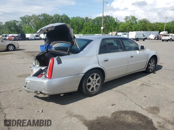 2009 Cadillac DTS 1SA z VIN 1G6KD57Y19U136085, wystawiony jako Copart lot #56983425 z przebiegiem 115 468 mil mil oraz Czysty tytuł • Clean title. Historia ofert i sprzedaży dostępna na DreamBid. Obrazek 3.