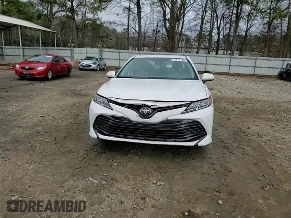 2020 Toyota Camry LE with VIN 4T1C11AK0LU889763, listed as a Copart auction lot 43475175 with 59,186 mi miles and Salvage Title. Bid and sale history available at carsss.com. Image 13.