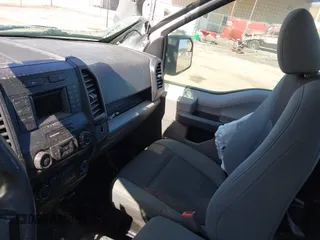 2019 Ford F-150 XL with VIN 1FTMF1CPXKKC81522, listed as a IAAI auction lot 41763416 with 375,402 mi miles. Bid and sale history available at carsss.com. Image 5.