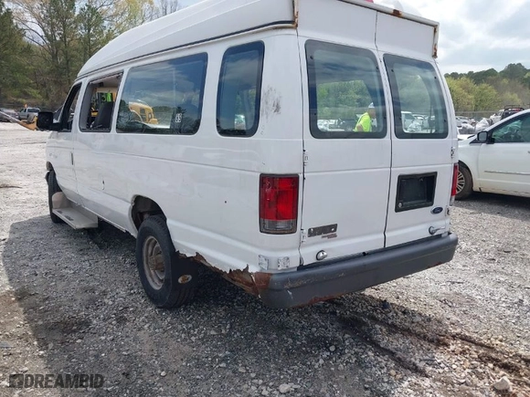 2007 Ford Econoline Wagon XL with VIN 1FBSS31L47DA67849, listed as a IAAI auction lot 41954255 with 110,341 mi miles. Bid and sale history available at carsss.com. Image 6.