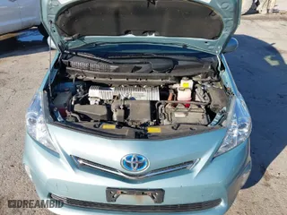 2014 Toyota Prius v Two with VIN JTDZN3EU2EJ006518, listed as a IAAI auction lot 41224398 with 90,907 mi miles. Bid and sale history available at carsss.com. Image 10.