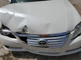 2008 Toyota Avalon XL z VIN 4T1BK36BX8U301646, wystawiony jako Copart lot #53758215 z przebiegiem Nie podano mil oraz Szkoda całkowita • Salvage title. Historia ofert i sprzedaży dostępna na DreamBid. Obrazek 11.