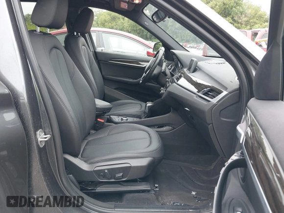 2017 BMW X1 xDrive28i with VIN WBXHT3C38H5F84508, listed as a IAAI auction lot 40035344 with 43,321 mi miles and . Bid and sale history available at DreamBid. Image 5.