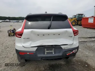 2019 Volvo XC40 R-Design z VIN YV4AC2HM5K2118760, wystawiony jako Copart lot #68668534 z przebiegiem 106 810 mil mil oraz Szkoda całkowita • Salvage title. Historia ofert i sprzedaży dostępna na DreamBid. Obrazek 6.