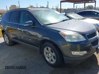 2012 Chevrolet Traverse 1LT z VIN 1GNKRGED1CJ353341, wystawiony jako IAAI lot #42313426 z przebiegiem Nie podano mil oraz . Historia ofert i sprzedaży dostępna na DreamBid. Obrazek 1.