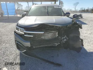 2022 Volkswagen Atlas SEL Premium R-Line with VIN 1V2FR2CA1NC501595, listed as a Copart auction lot 47357345 with 47,354 mi miles and Salvage title. Bid and sale history available at DreamBid. Image 5.